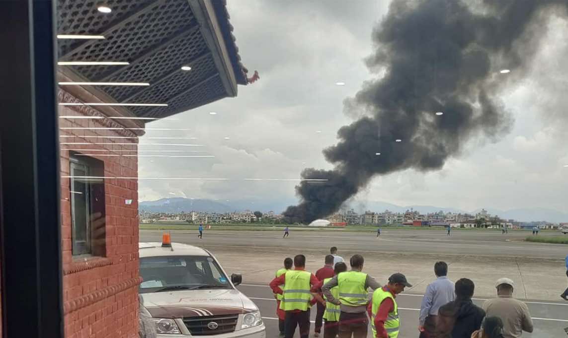 सौर्यको जहाज चिप्लिएर दुर्घटना हुँदा आगो लाग्यो