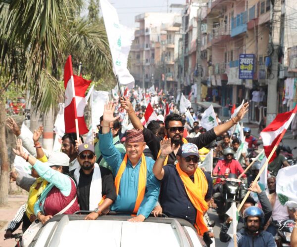 बाँके २ मा रुख र छाताको बृहत र्यालीसंगै कडा प्रतिस्पर्धाको आंकलन : र्याली देखेर केही जमानत जोगाउने दौडधुपमा